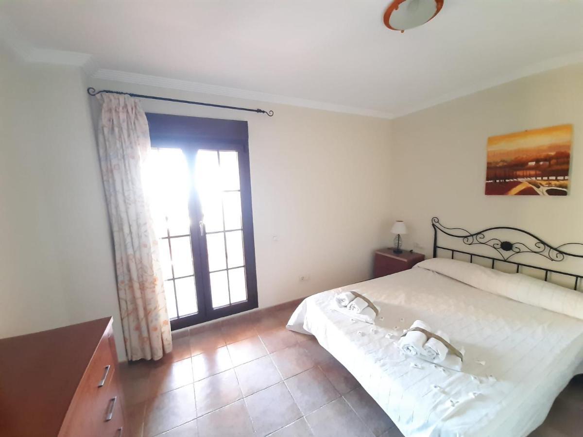 Apartamento 2 Dormitorios.Urb Playa Verde Isla Canela Exterior foto